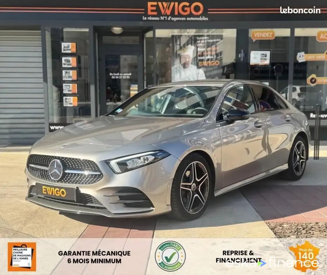 Lízing Sedan MERCEDES A 200 2020