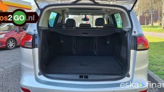 Financování Hatchback Opel Zafira Tourer 2013