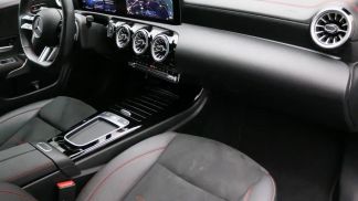 Lízing Sedan MERCEDES CLA 250 2024