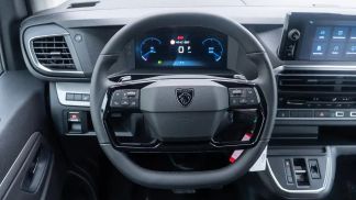Financování Hatchback Peugeot Traveller 2024