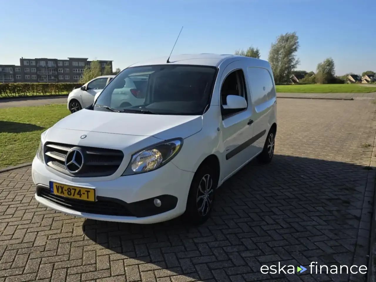 Finansowanie Wóz MERCEDES B 160 2016
