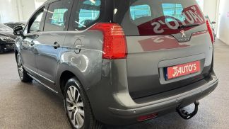 Lízing Hatchback Peugeot 5008 2015