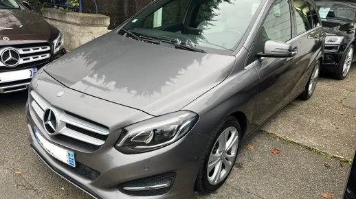 MERCEDES B 180 2016