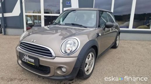 MINI ONE 2013