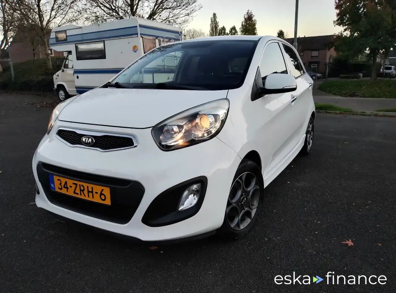 Lízing Hatchback Kia Picanto 2013