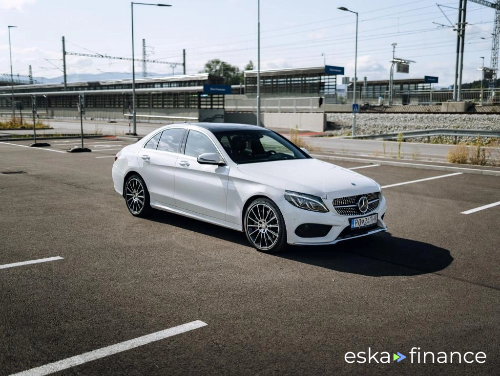 Leasing Sedan MERCEDES C TRIEDA 2015