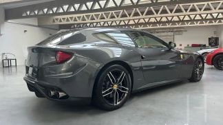 Coupé Ferrari FF 2011