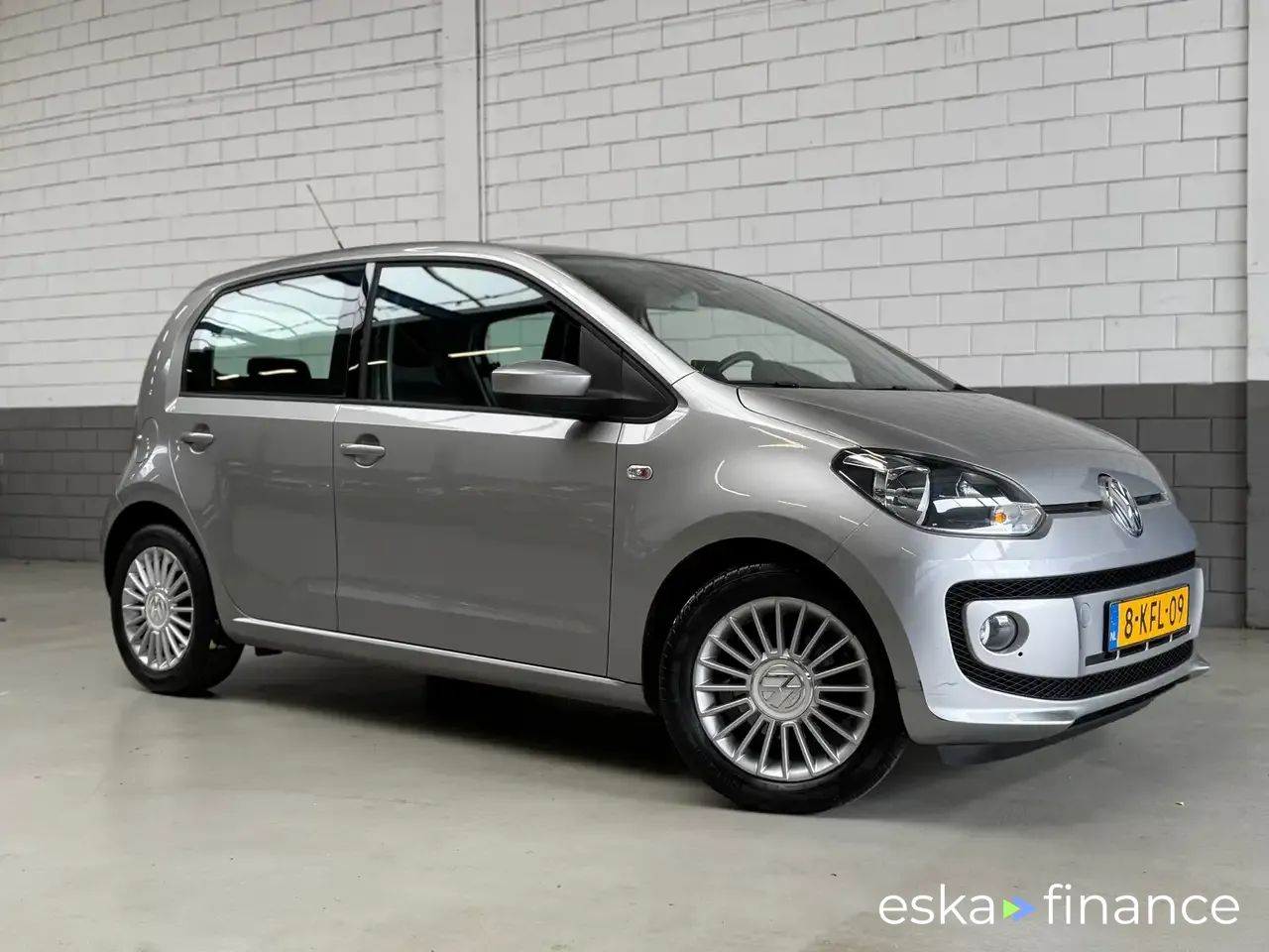 Leasing Hatchback Volkswagen up! 2013
