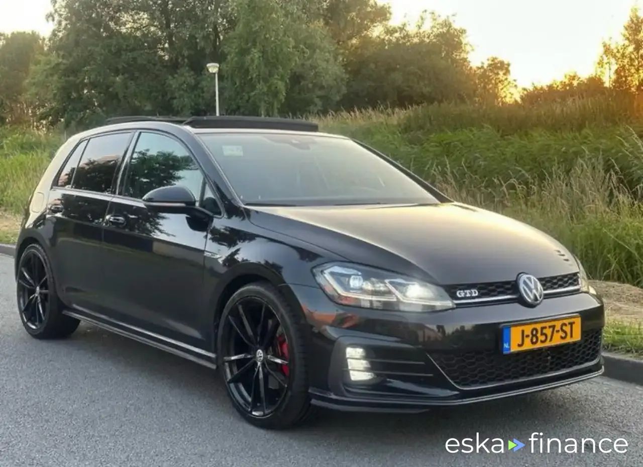 Wóz Volkswagen Golf 2018