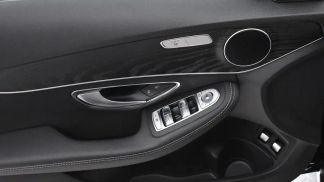 Lízing Sedan MERCEDES C 300 2020