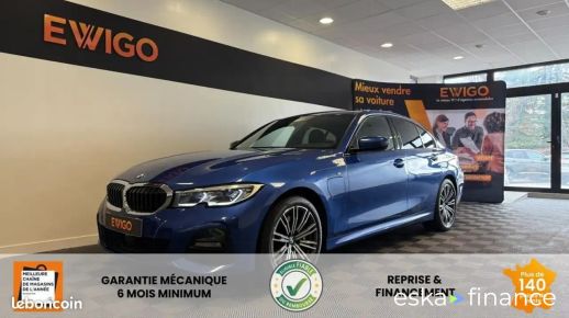 BMW 330 2019