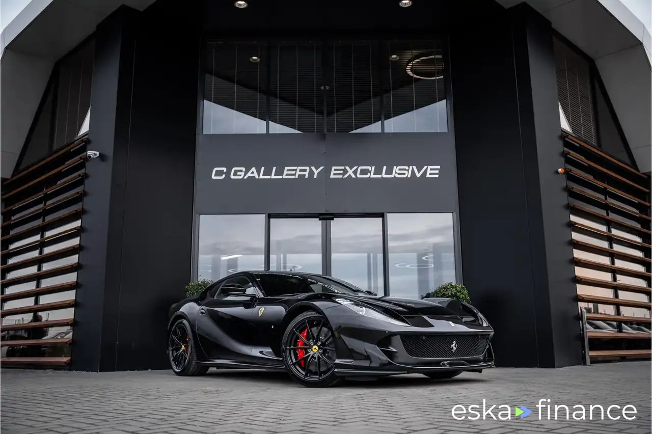 Leasing Coupe Ferrari 812 2022