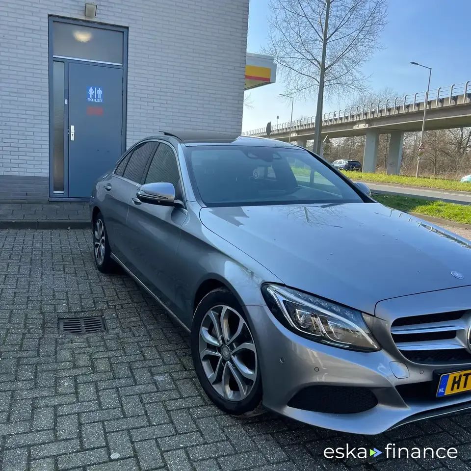 Lízing Sedan MERCEDES C 350 2015