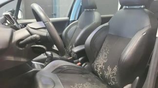 Lízing Hatchback Peugeot 208 2015