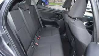 Leasing Sedan Toyota Yaris 2022