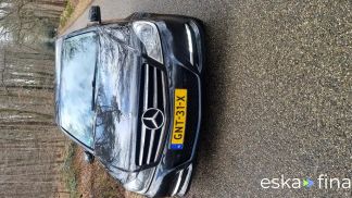 Lízing Sedan MERCEDES C 180 2013