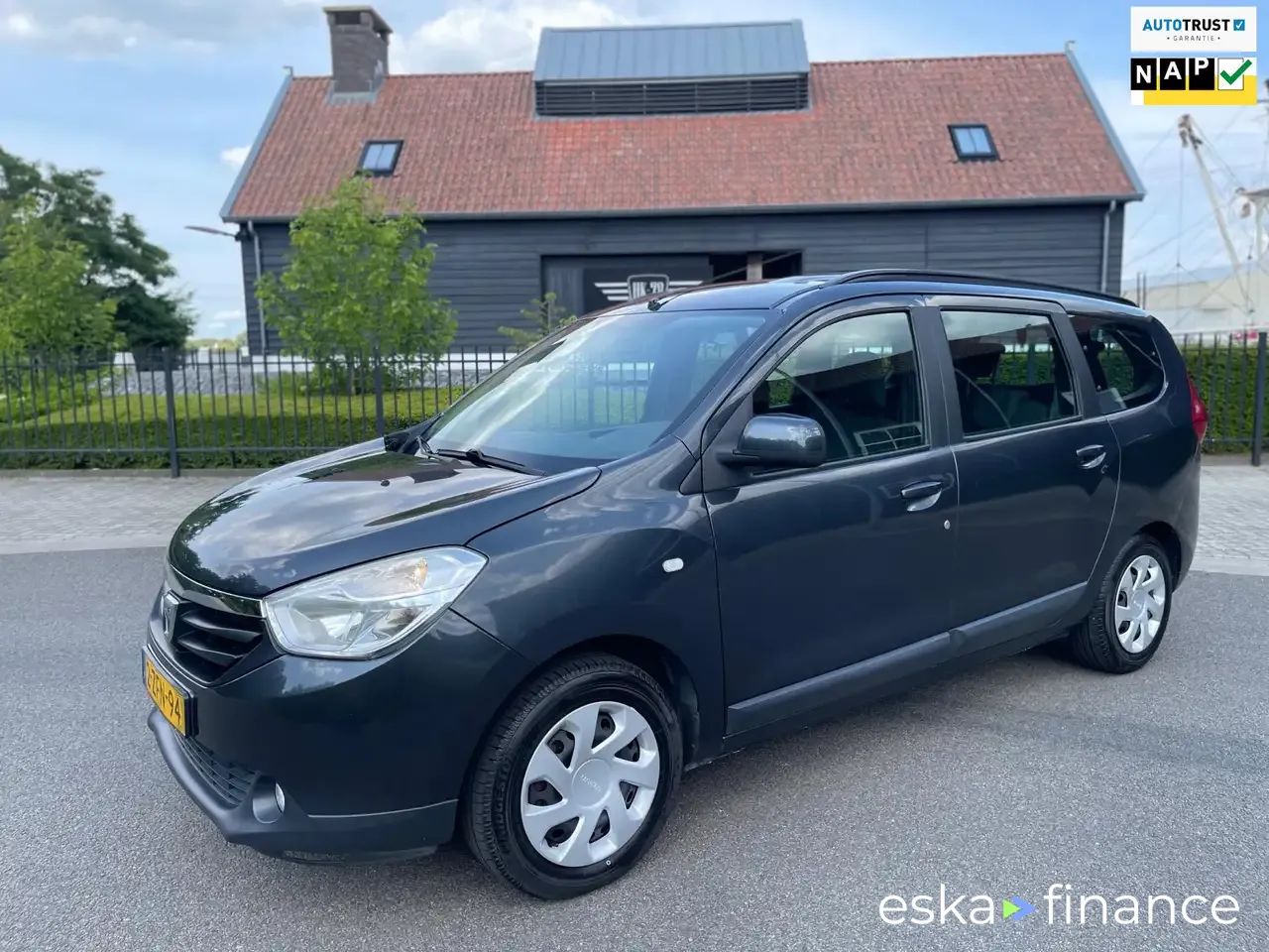 Finansowanie Hatchback Dacia Lodgy 2015