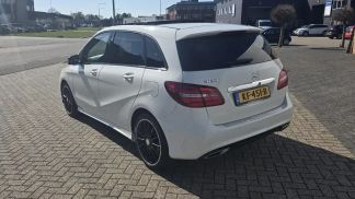 Lízing Hatchback MERCEDES B 180 2016