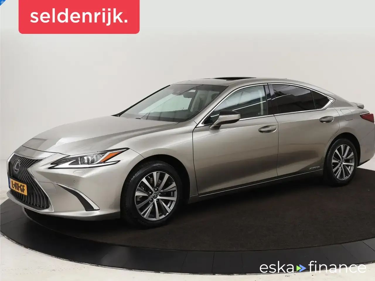 Lízing Sedan Lexus ES 300 2021