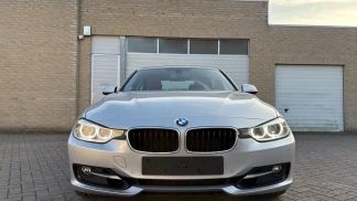 Lízing Sedan BMW 320 2012