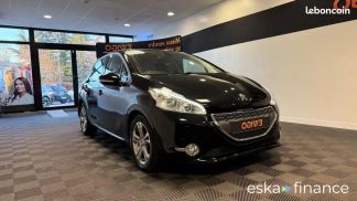 Lízing Hatchback Peugeot 208 2013