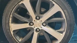 Lízing Hatchback Peugeot 208 2015