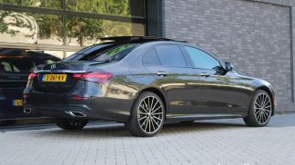 Lízing Sedan MERCEDES E 300 2023