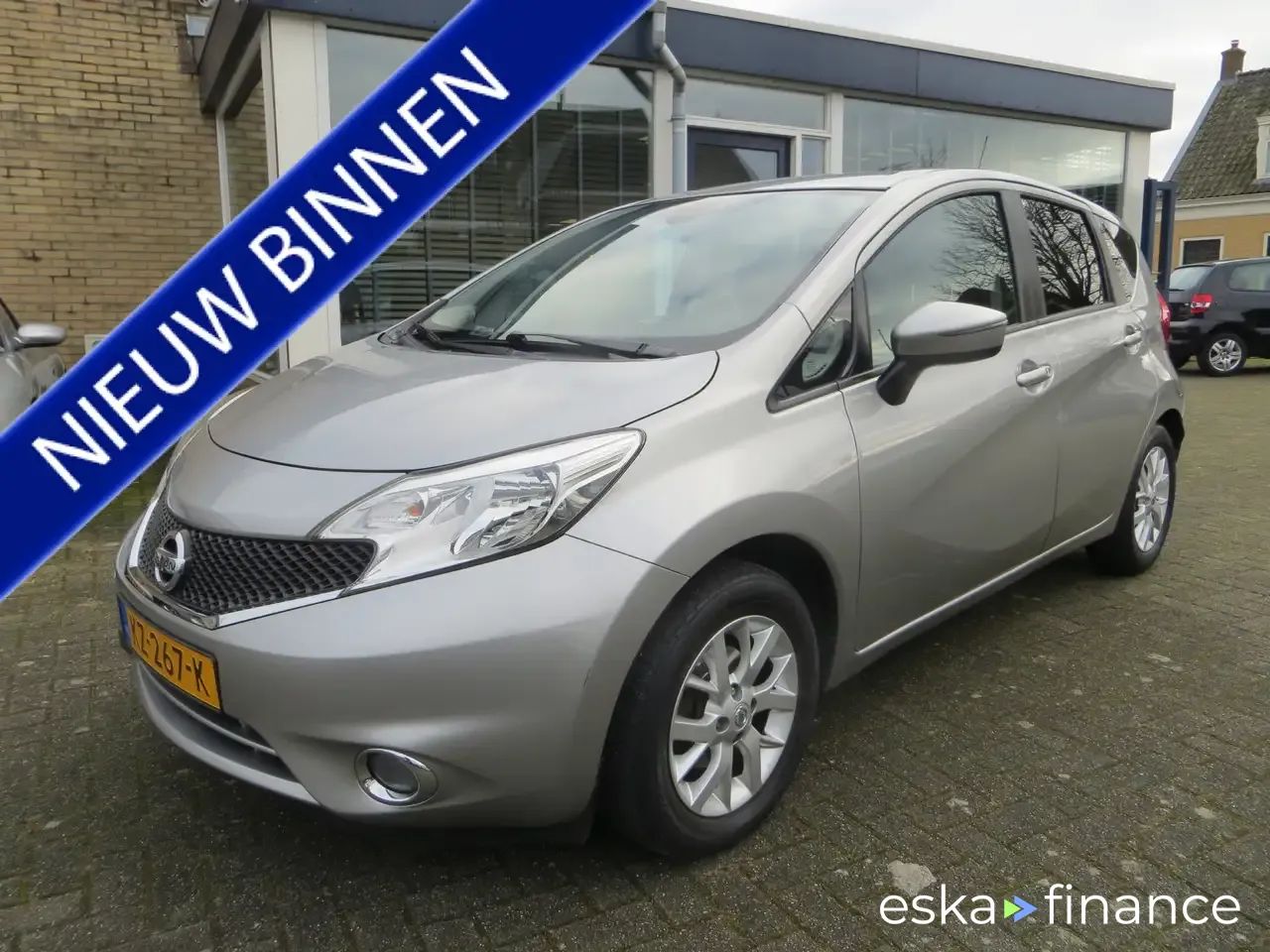 Lízing Hatchback Nissan Note 2017