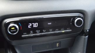 Financování Sedan Toyota Yaris 2022