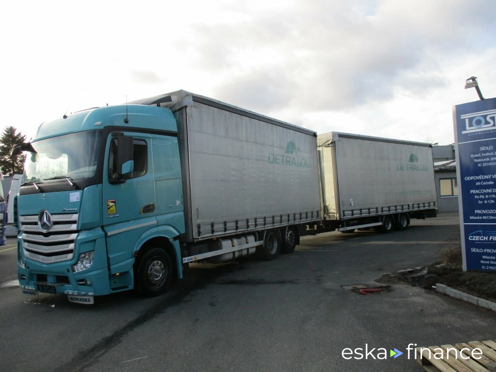 Specjalna ciężarówka MERCEDES ACTROS 2015