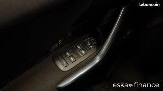 Lízing Hatchback Peugeot 208 2013