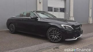 Financování Konvertibilní MERCEDES C 220 2016
