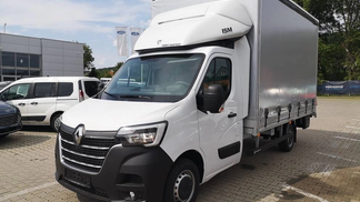 Otwarte z kredensami Renault Master 2024