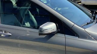 Lízing Hatchback MERCEDES B 180 2013