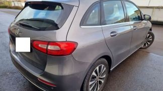 Lízing Hatchback MERCEDES B 180 2019