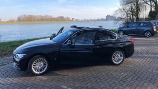 Lízing Sedan BMW 330 2017