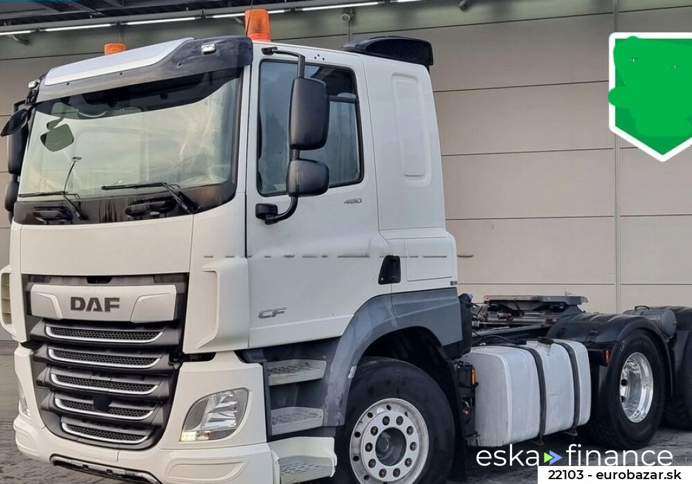 Ciągnik siodłowy DAF CF 2020