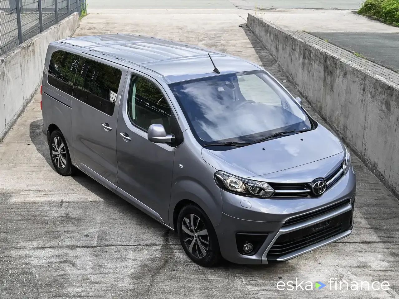 Lízing Hatchback Toyota Proace 2022