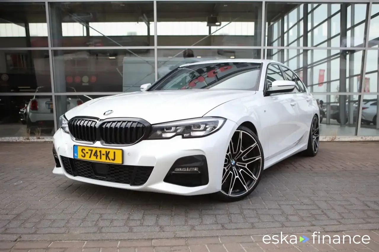 Finansowanie Sedan BMW 330 2021