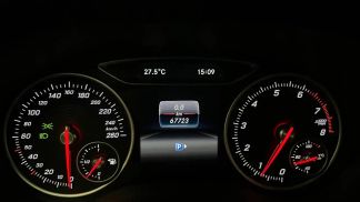 Financování Hatchback MERCEDES B 180 2016