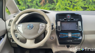 Leasing Hatchback Nissan Leaf 2012