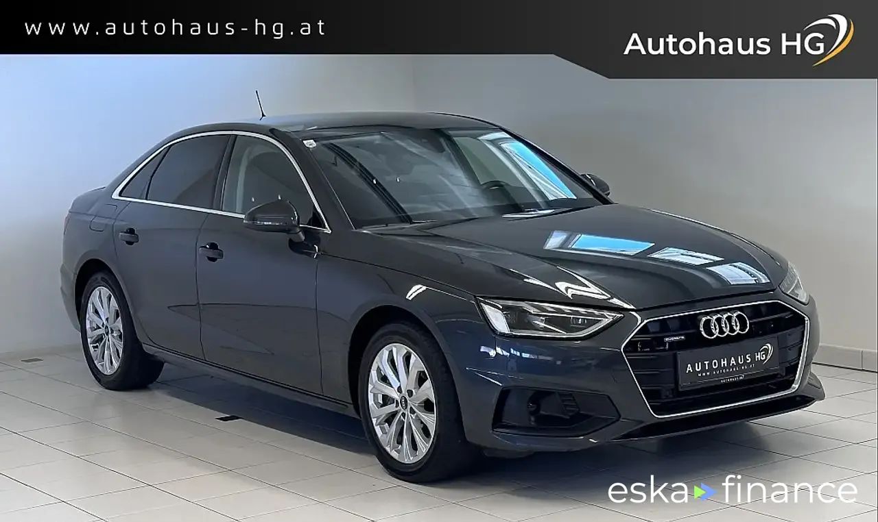 Lízing Sedan Audi A4 2021