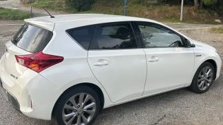 Lízing Sedan Toyota Auris 2014