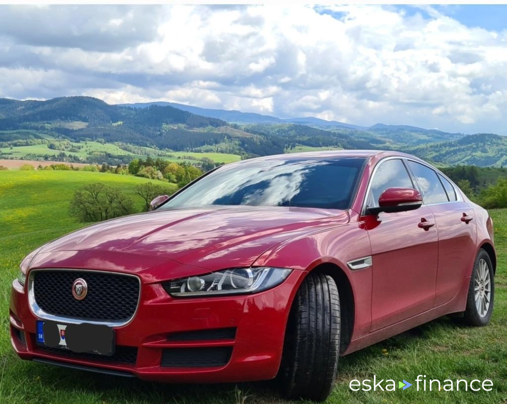 Finansowanie Sedan Jaguar XE 2017