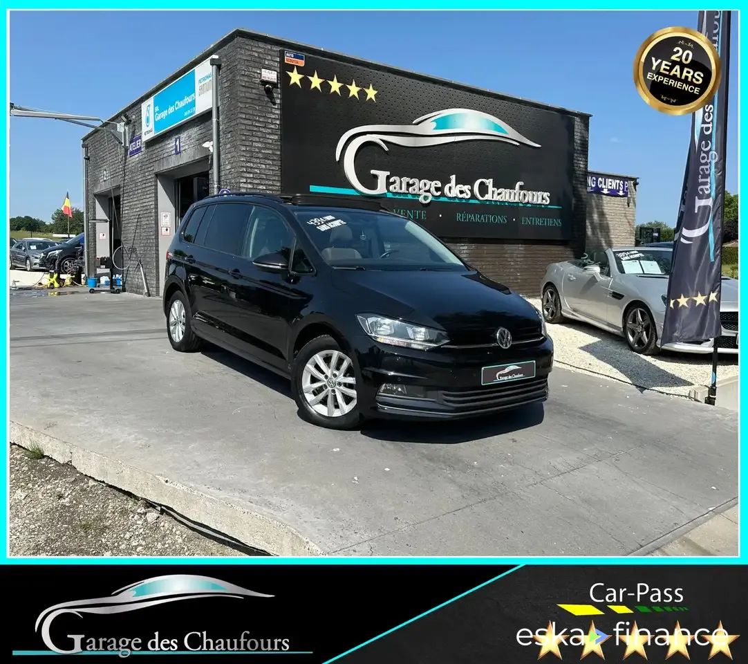 Lízing Hatchback Volkswagen Touran 2019