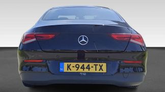 Lízing Sedan MERCEDES CLA 180 2021