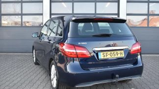 Lízing Hatchback MERCEDES B 180 2018