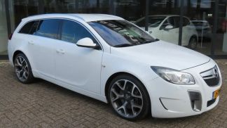 Lízing Hatchback Opel Insignia 2011