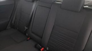 Leasing Hatchback Toyota Auris 2016