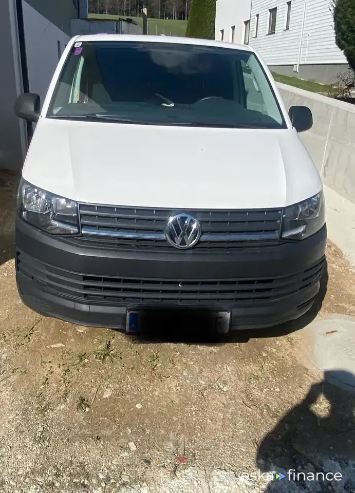 Lízing Hatchback Volkswagen T6 Transporter 2016